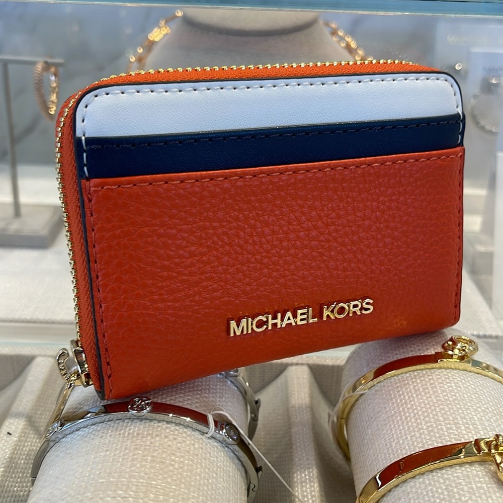 MICHAEL KORS Jet Set Travel Medium Color-Block Zip Around Wallet
Red Clay 
NWT - Picture 2 of 16